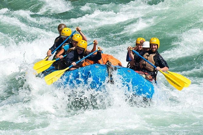 White water rafting in Nepal with Swissa